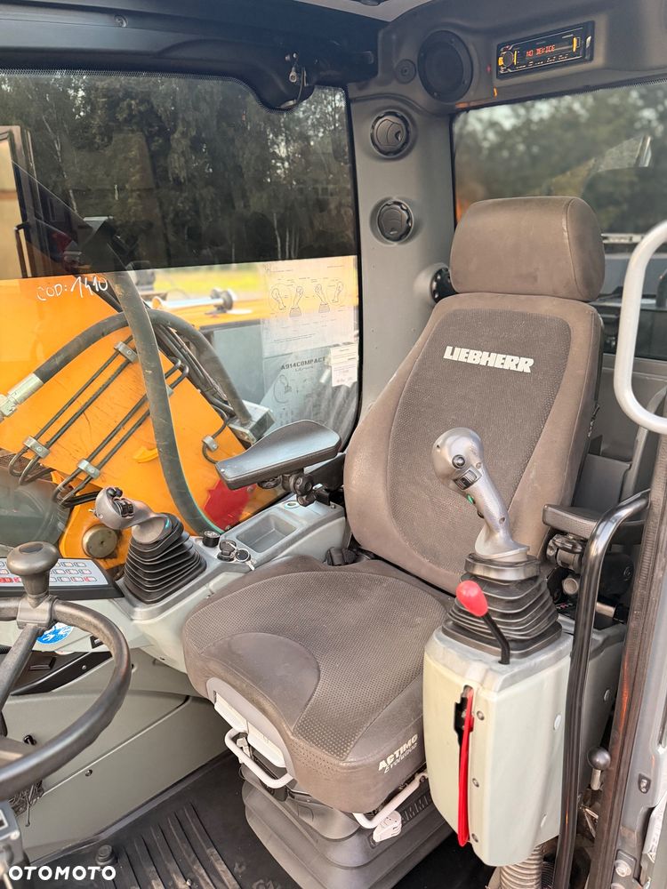 Liebherr A914 Compact - 11
