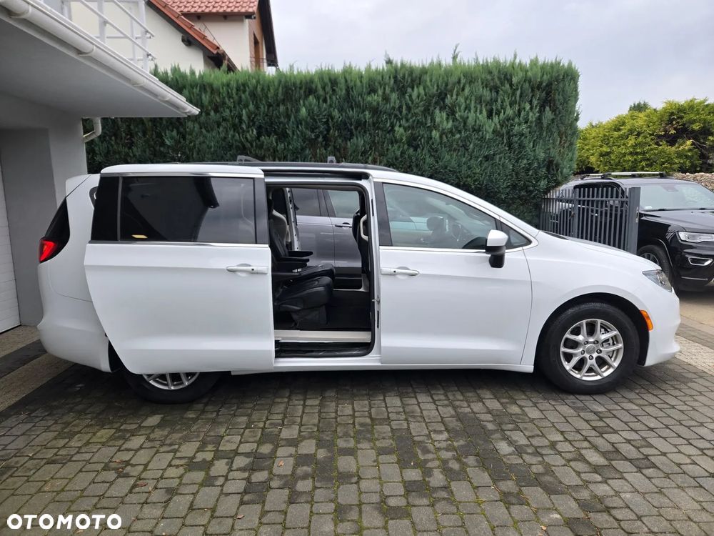 Chrysler Pacifica 2021 photo 4