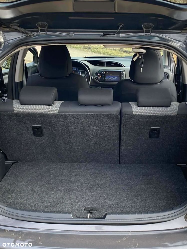 Toyota Yaris Hybrid 100 Life - 14