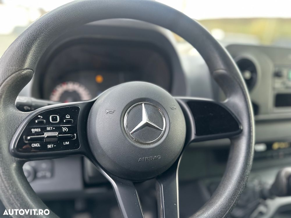 Mercedes-Benz Sprinter - 7