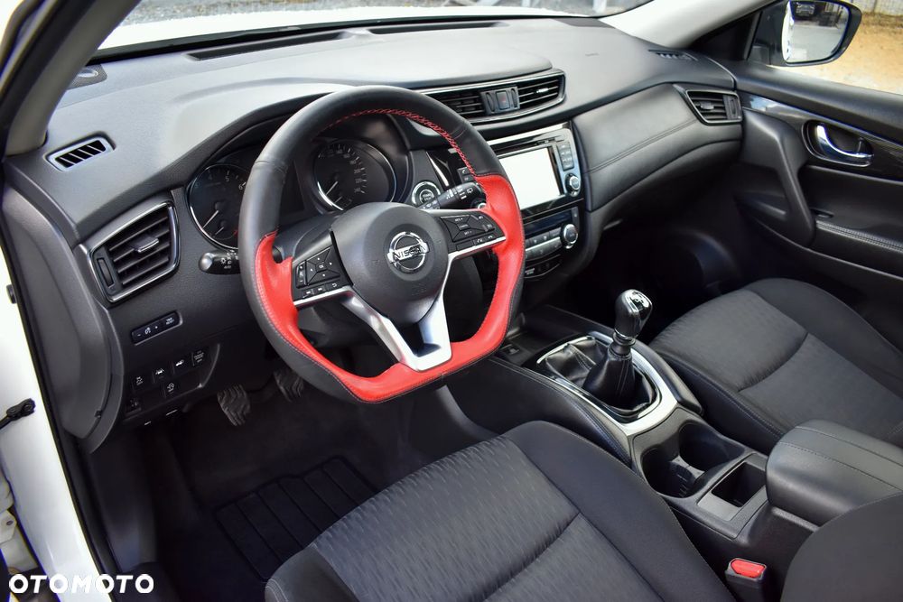 Nissan X-Trail 1.6 DIG-T Visia - 24