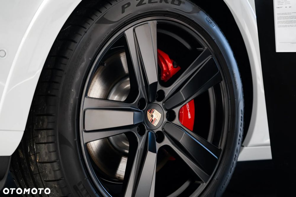 Porsche Cayenne - 26