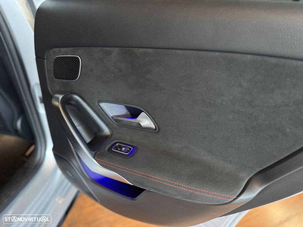 Mercedes-Benz A 180 Limousine d AMG Line Aut. - 32