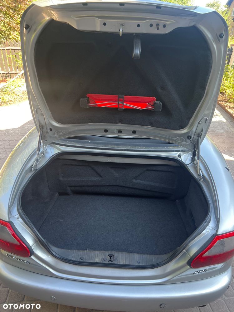 Jaguar XK8 4.0 - 10
