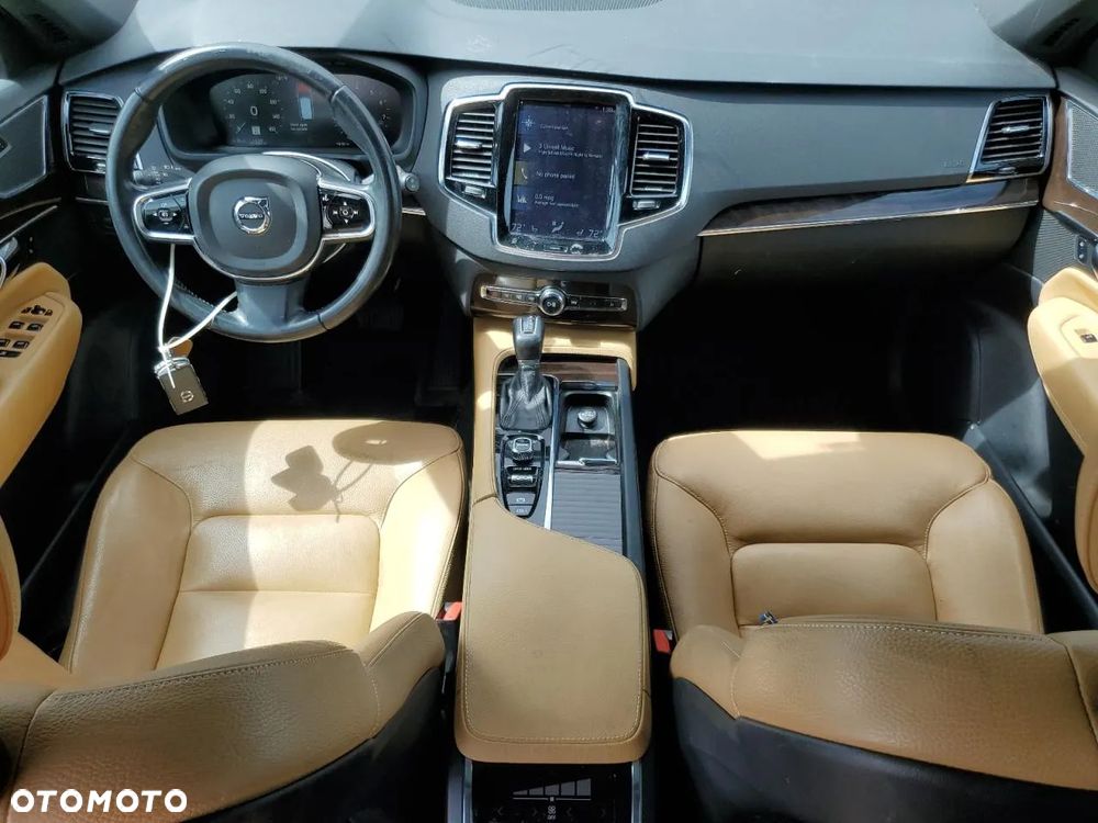 Volvo XC 90 - 7