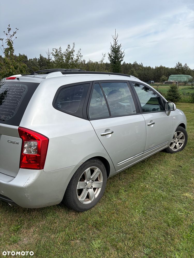 Kia Carens 2006 photo 3
