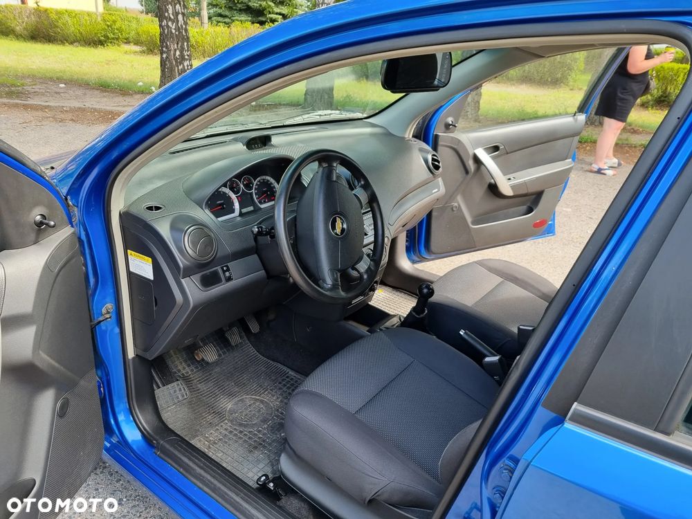 Chevrolet Aveo 1.2 16V Base - 5
