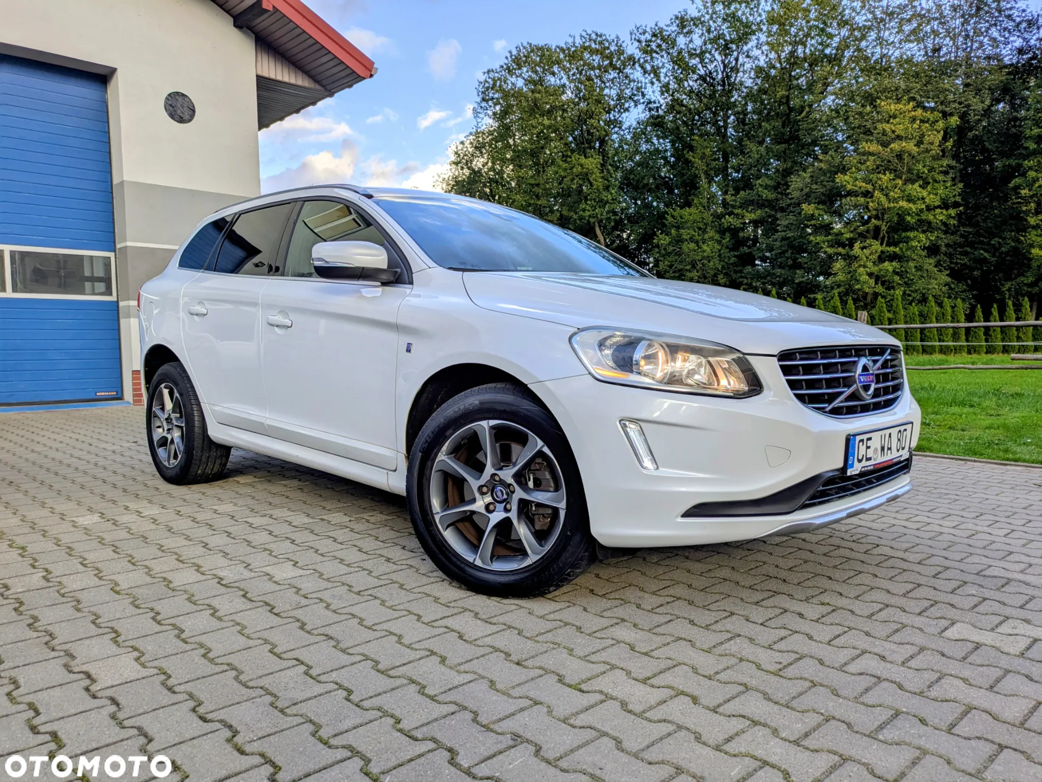 Volvo XC 60 D4 Drive-E Ocean Race - 3