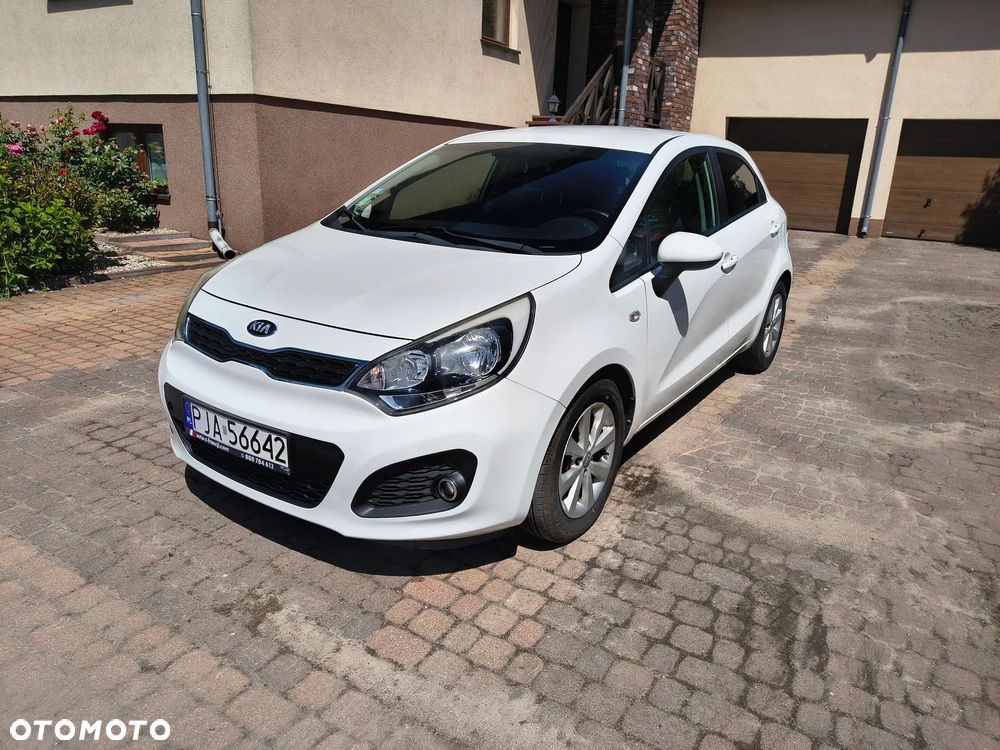 Kia Rio - 10