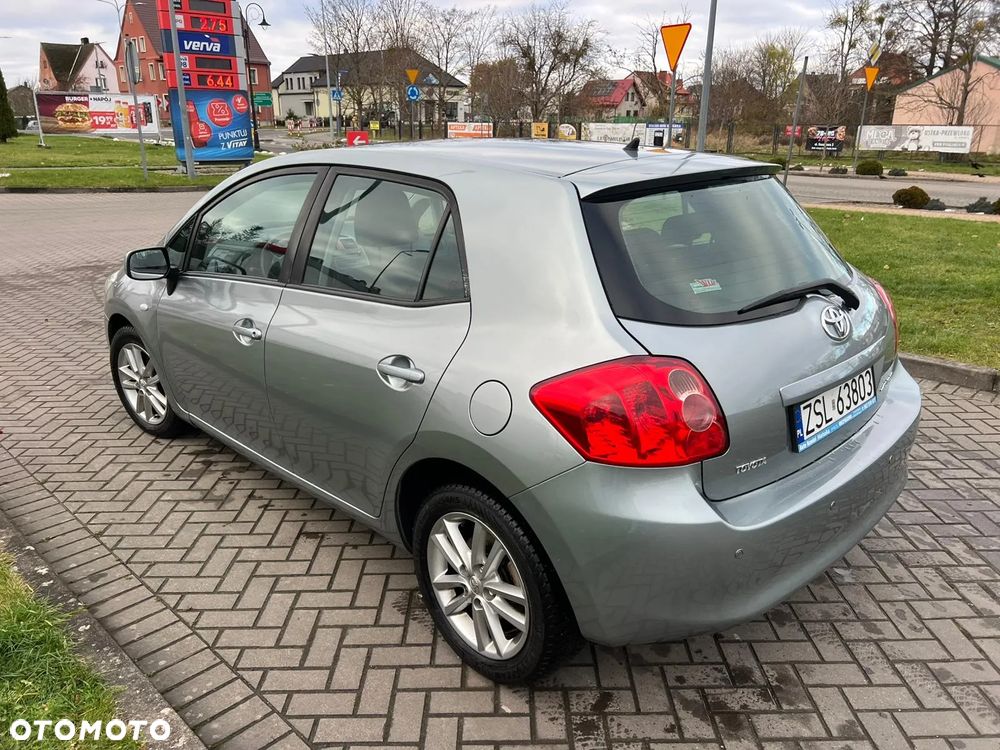 Toyota Auris 1.4 VVT-i Team - 9
