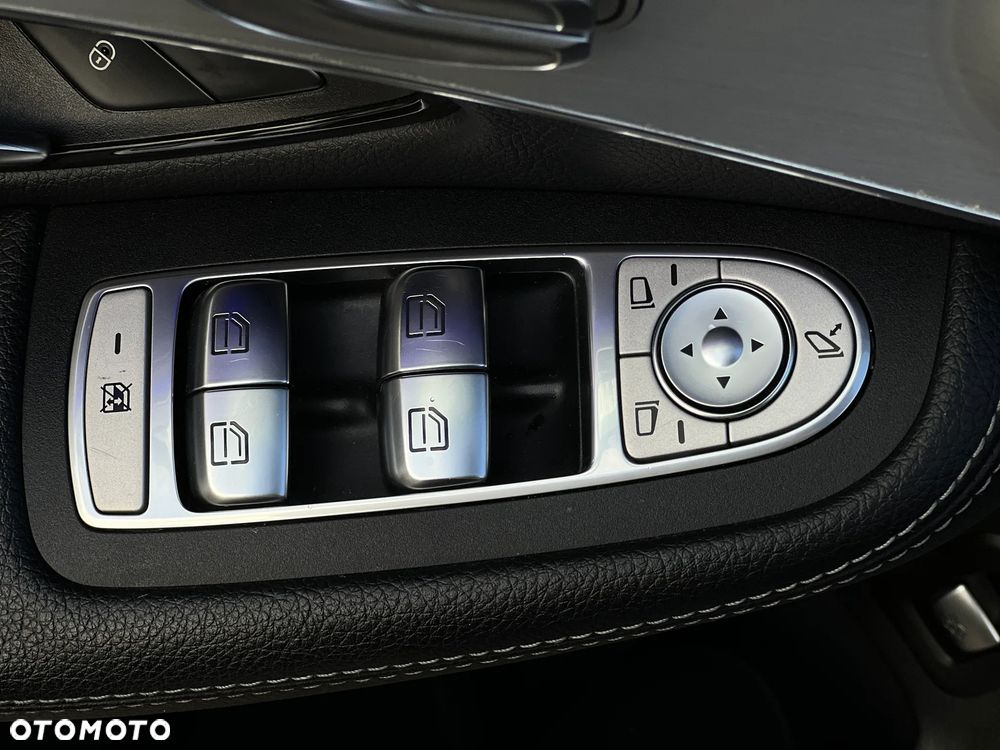 Mercedes-Benz GLC - 22