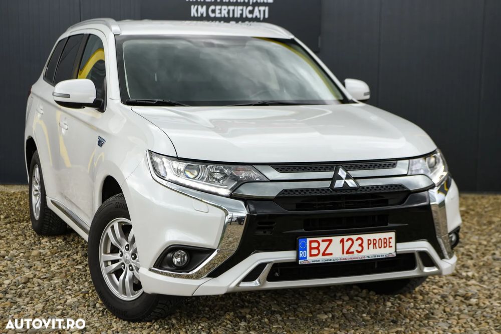 Mitsubishi Outlander 2.4 4WD - 5