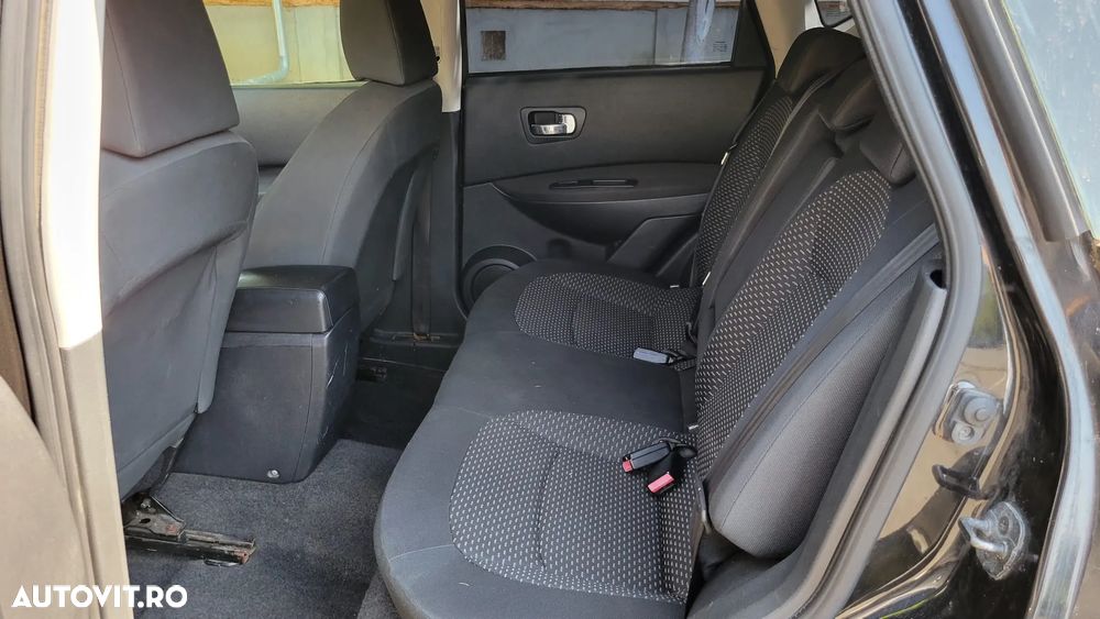Nissan Qashqai+2 - 15