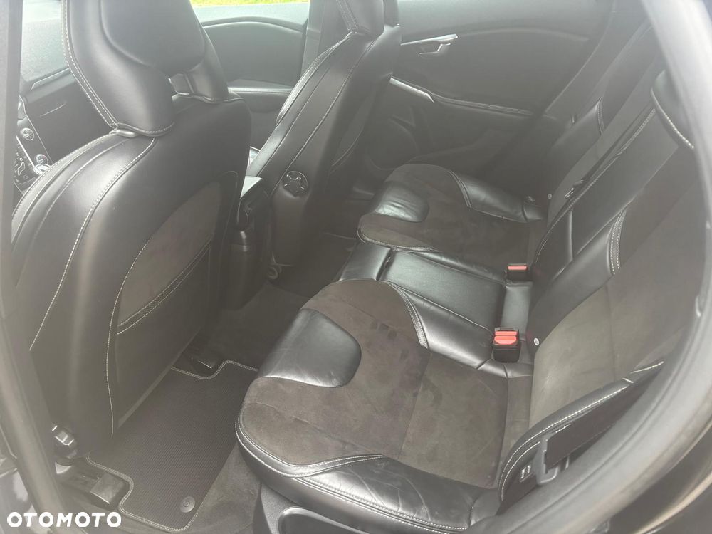 Volvo V40 D4 Drive-E R-Design Summum - 13