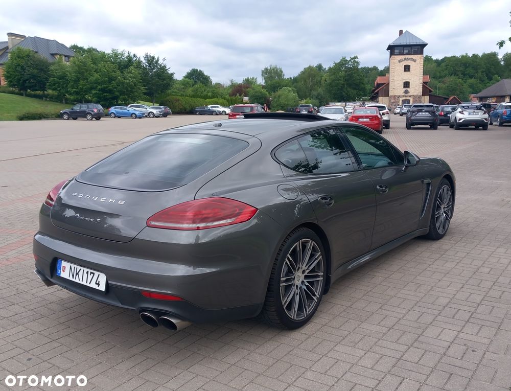 Porsche Panamera S - 3