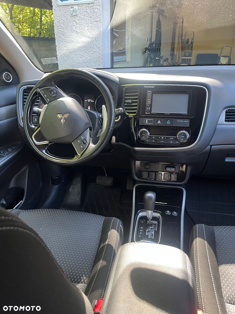 Mitsubishi Outlander 2.2 DI-D Instyle SDA 4WD - 8
