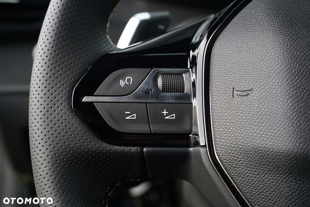 Peugeot 208 1.2 mHEV GT - 15