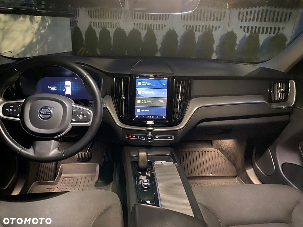 Volvo XC 60 D5 AWD Momentum - 9