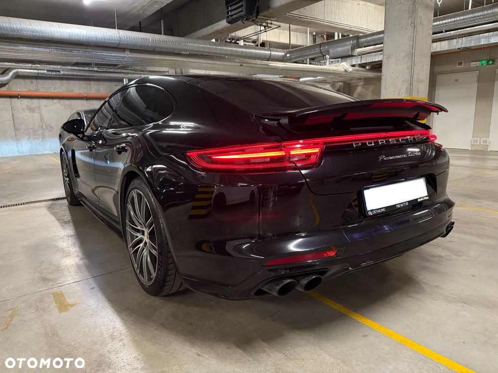 Porsche Panamera Turbo - 5