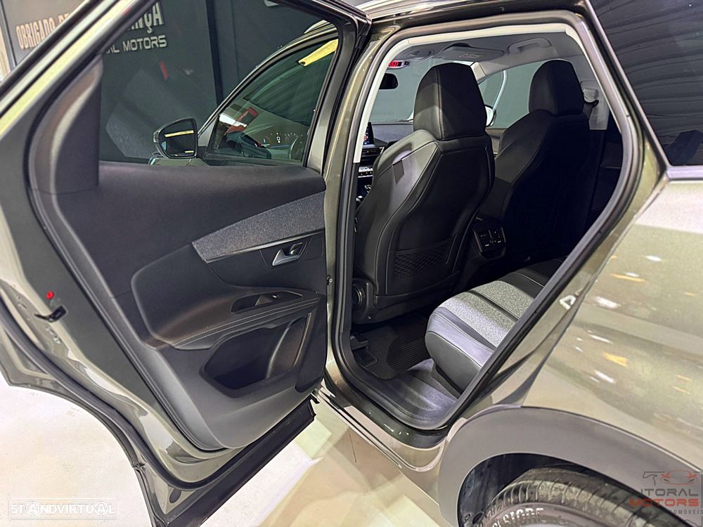 Peugeot 3008 1.2 PureTech Allure Pack EAT8 - 17