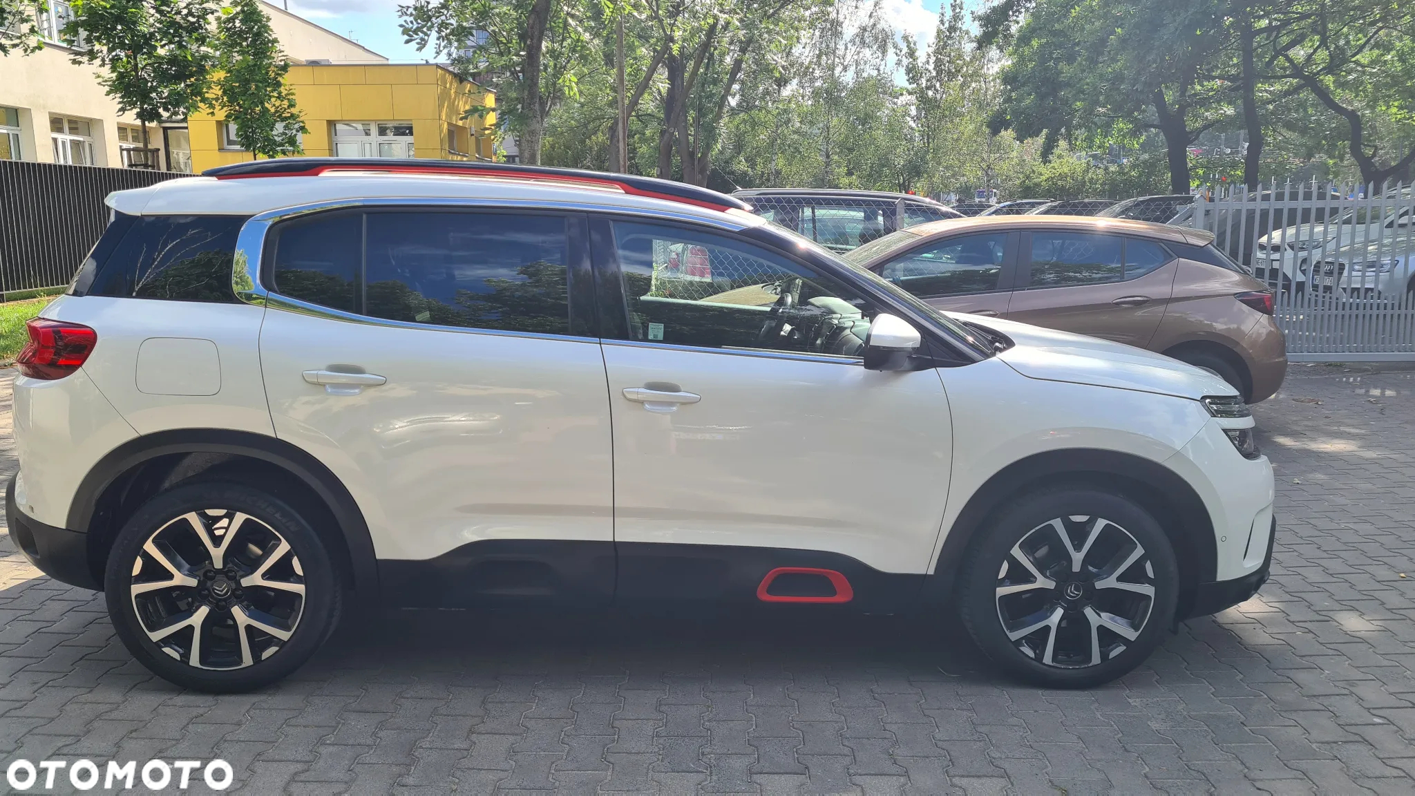 Citroën C5 Aircross 1.6 PureTech Shine EAT8 - 3
