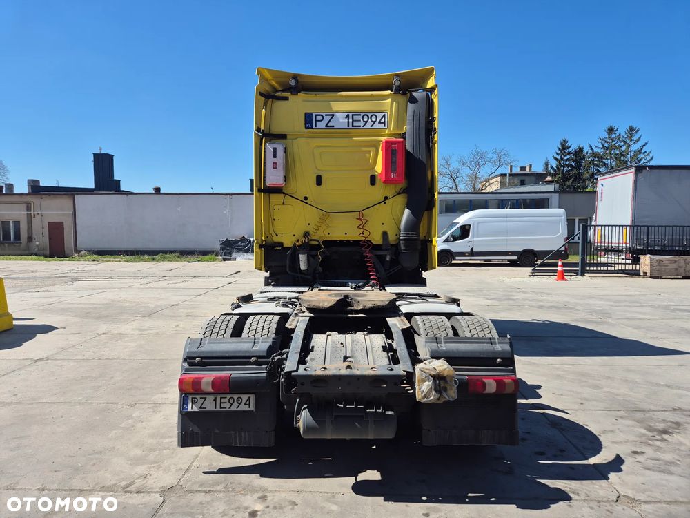Mercedes-Benz Actros MP4 - 11