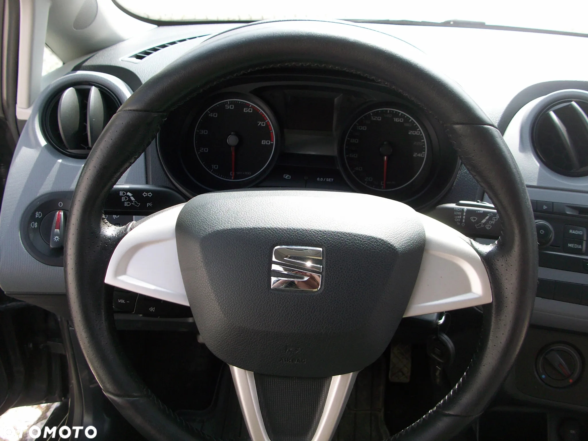 Seat Ibiza 1.4 16V Stylance - 19