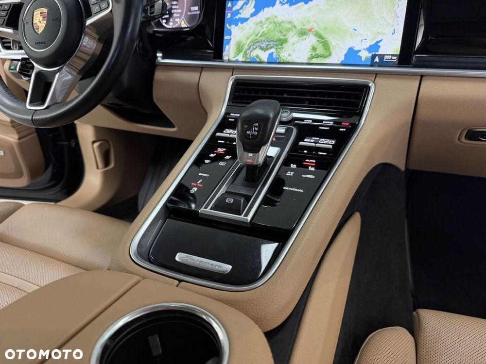 Porsche Panamera 4 Edition 10 Jahre - 39