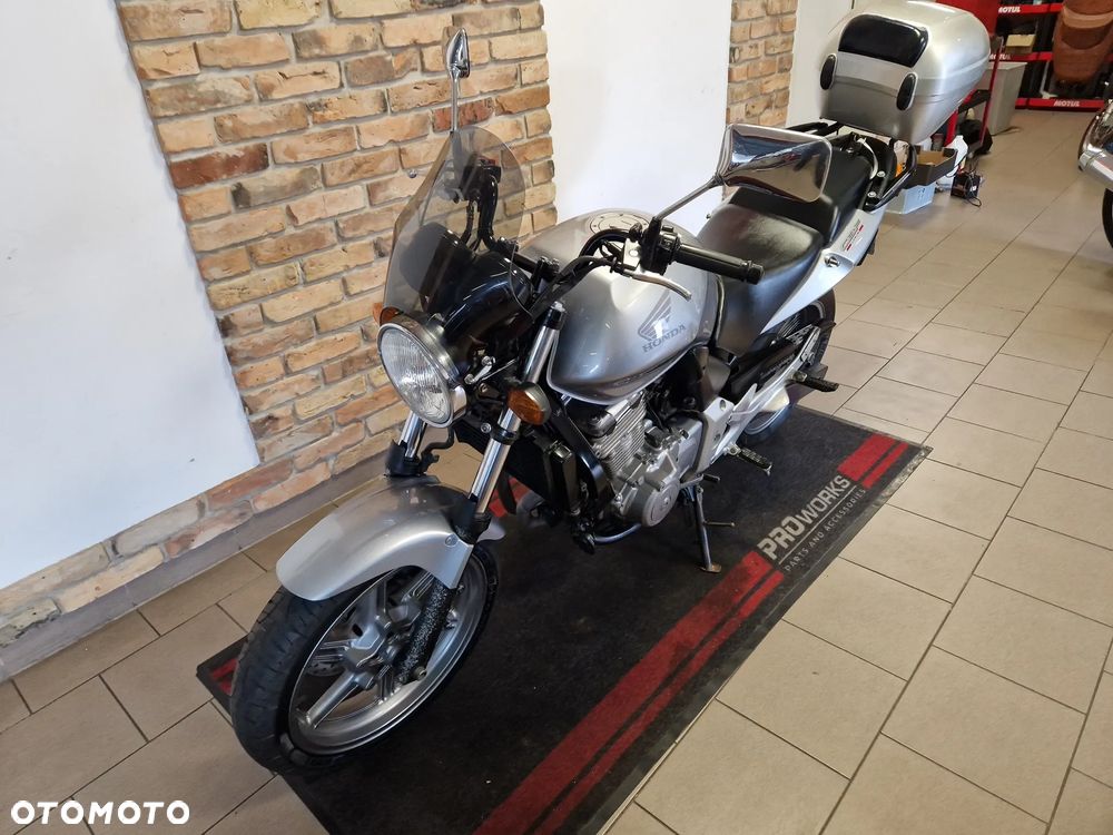Honda CBF - 8