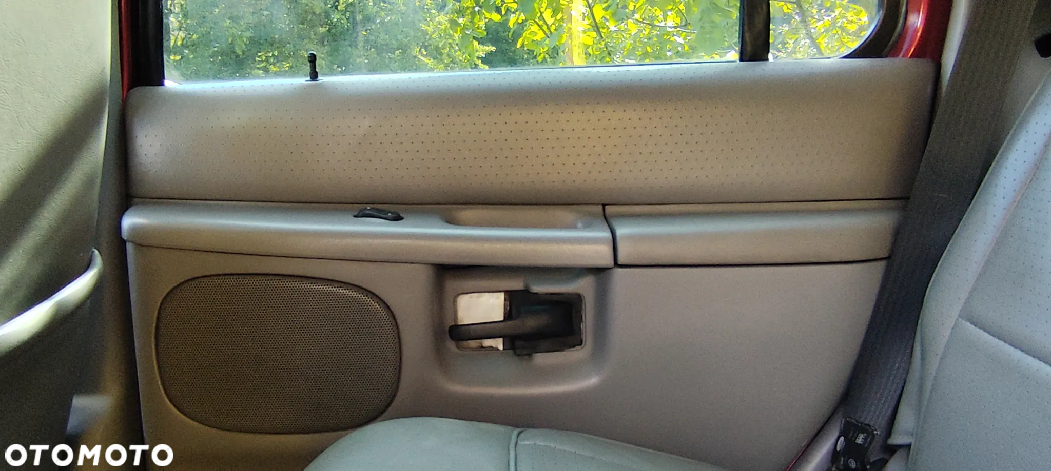 Ford Explorer 4.0 - 13
