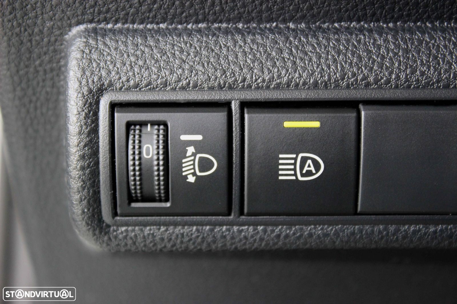 Toyota Corolla SD 1.8 Hybrid Exclusive - 14