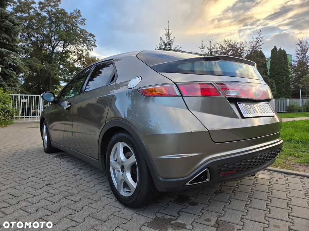 Honda Civic 1.8 Executive - 8