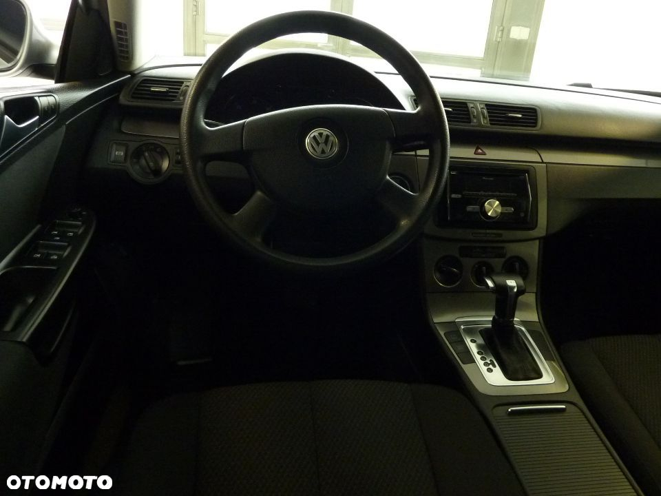 Volkswagen Passat - 8