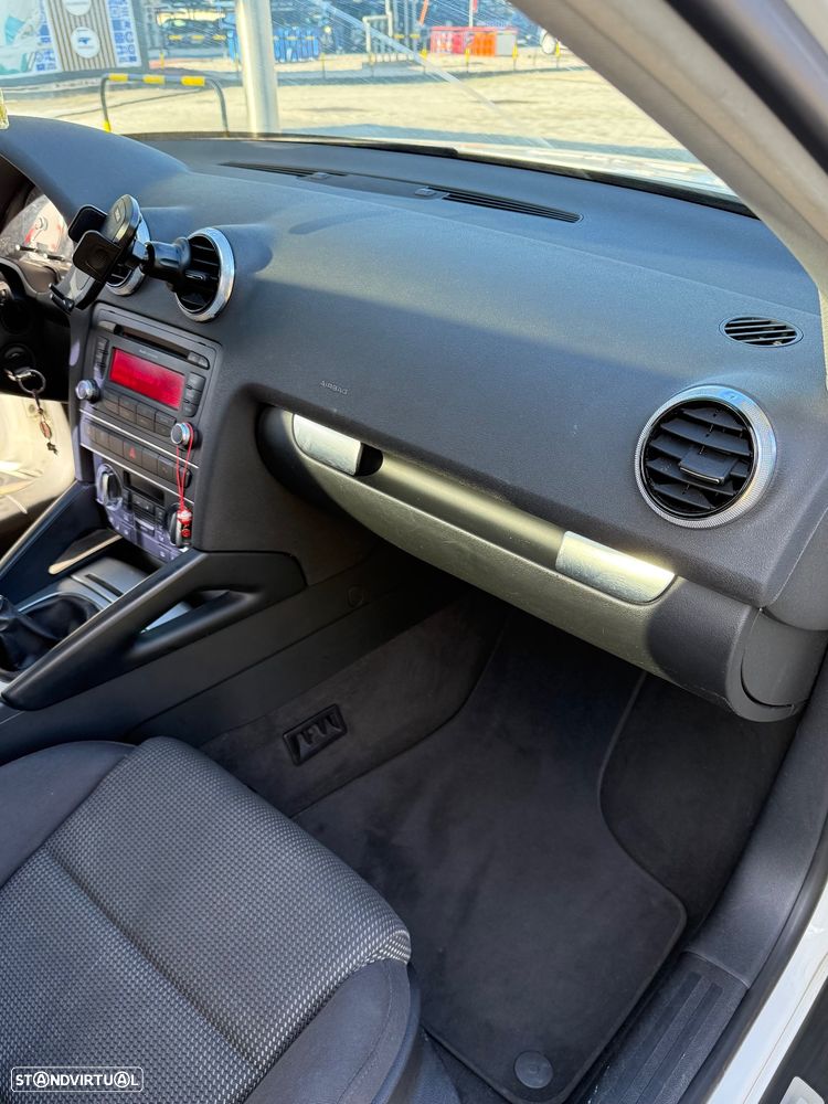 Audi A3 Sportback 2.0 TDI DPF Attraction - 8