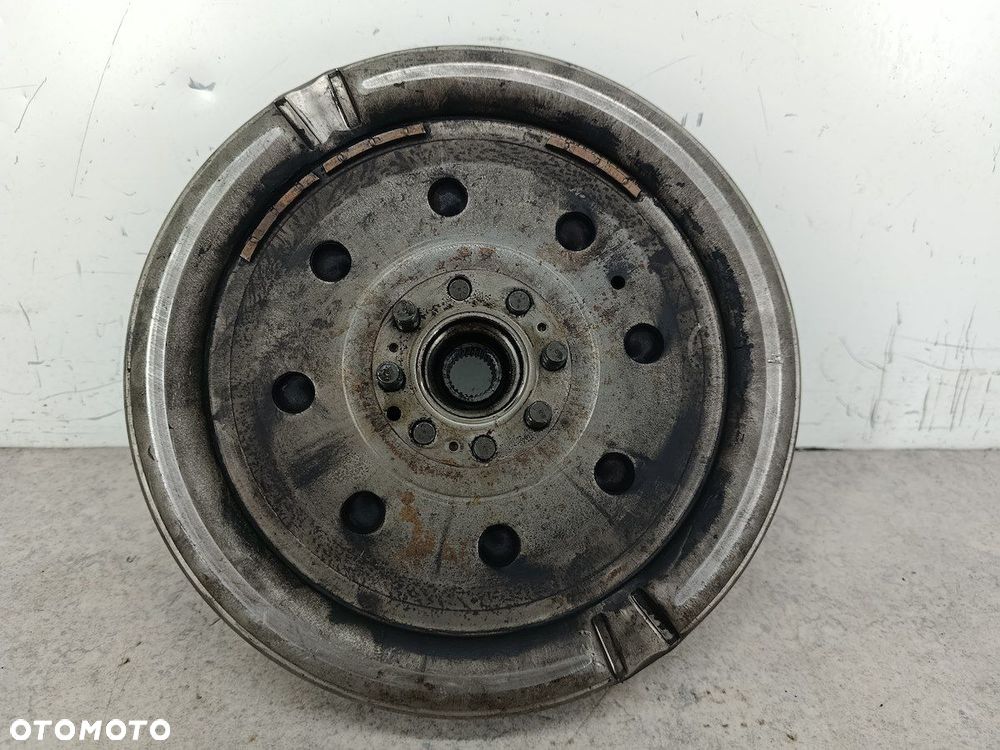 KOŁO DWUMASOWE KOMPLETNE VW PASSAT B6 323064110 LUK 1.8 TSI - 10