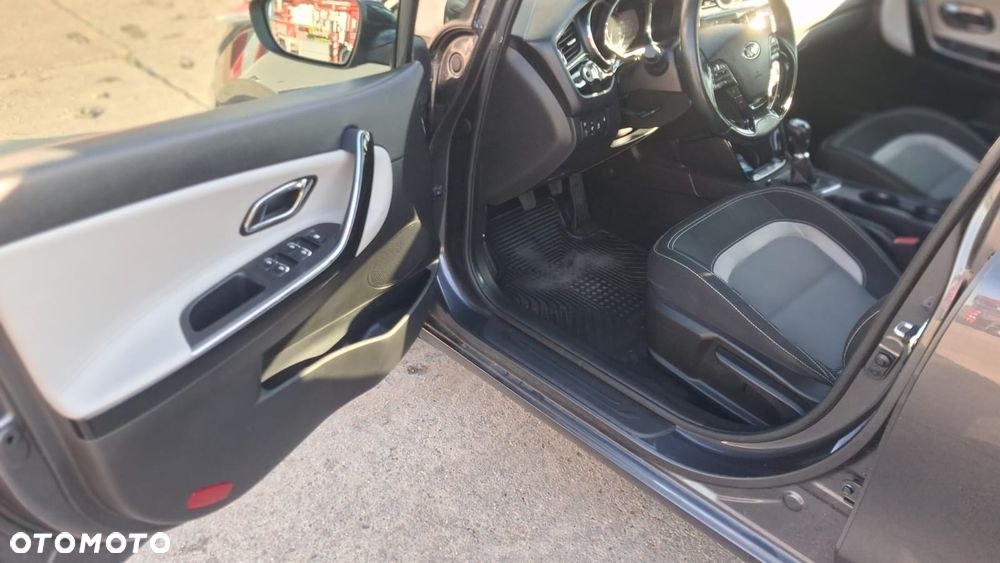 Kia Ceed 1.6 CRDi L Business Line - 11