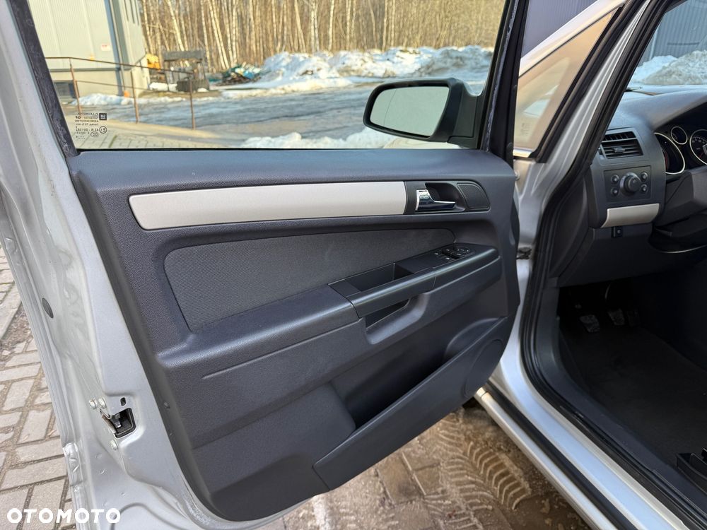 Opel Zafira 1.6 16V Comfort - 15