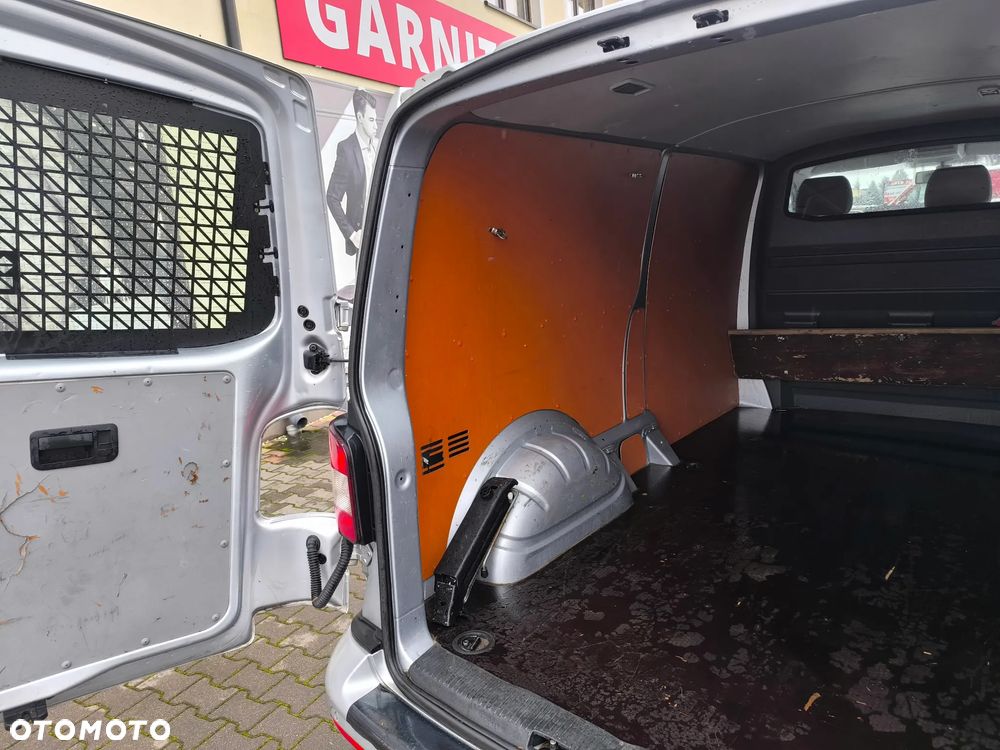 Volkswagen Transporter T5 L2H1 Long - 22