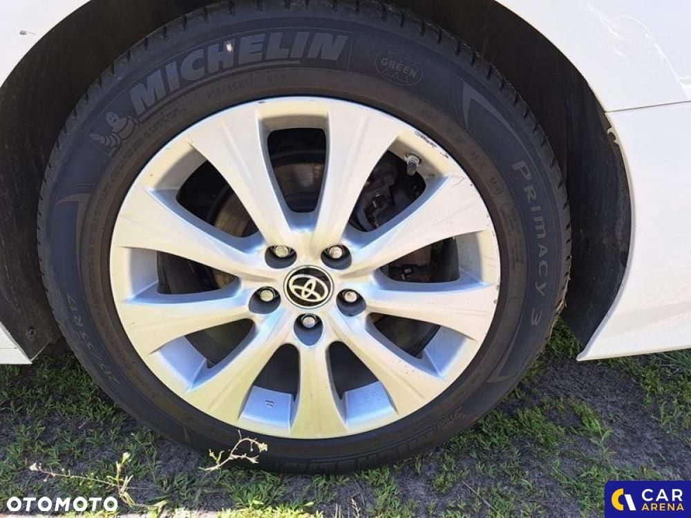 Toyota Camry - 13