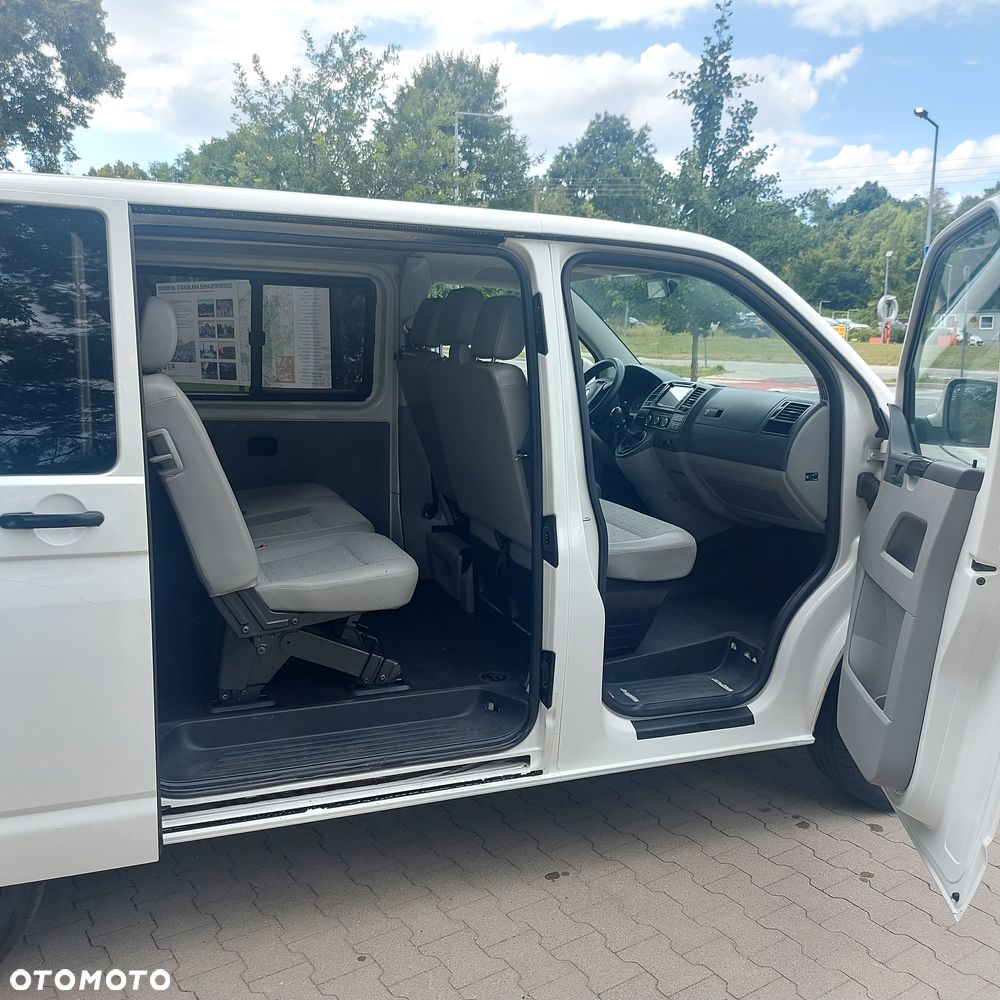 Volkswagen Caravelle - 15