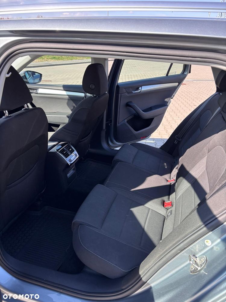 Skoda Superb 2.0 TDI Ambition - 6