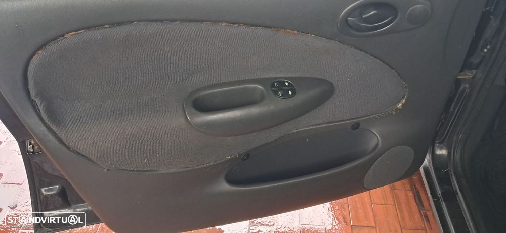 Ford Fiesta 1.25 Techno - 4