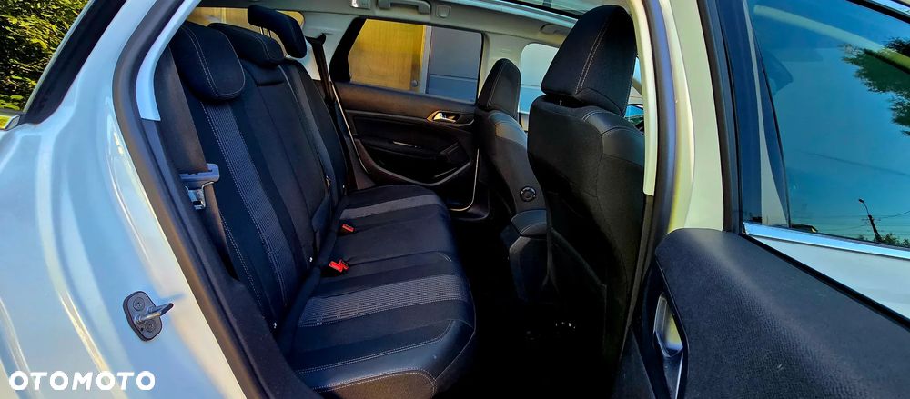 Peugeot 308 BlueHDi 130 Stop & Start Allure Pack - 18