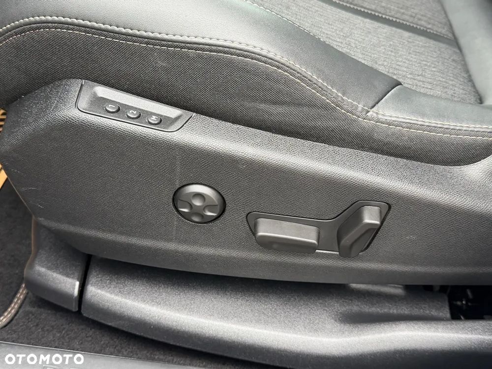 Peugeot 5008 BlueHDi 180 EAT8 GT - 10