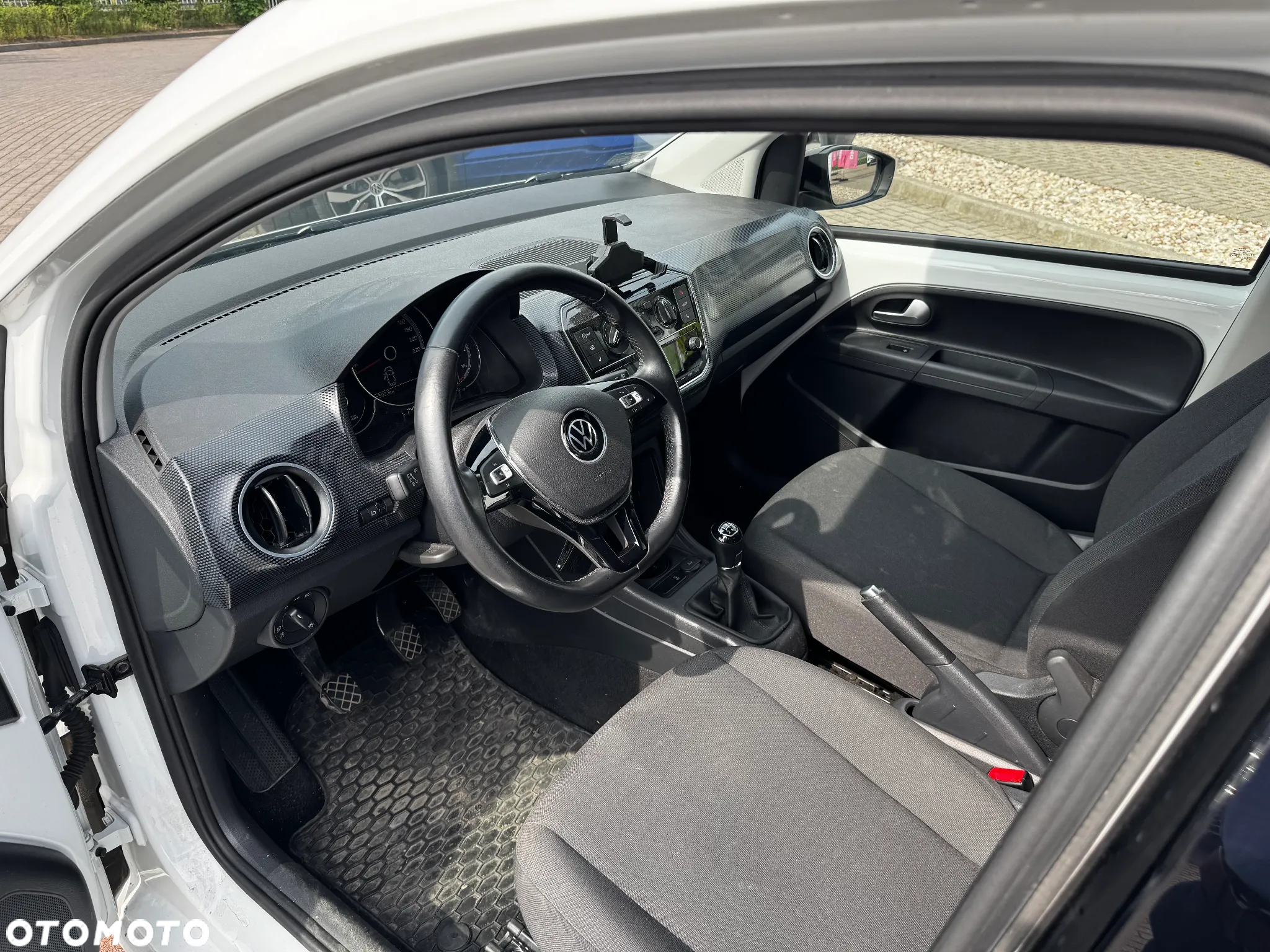 Volkswagen up! 1.0 Black Style - 9