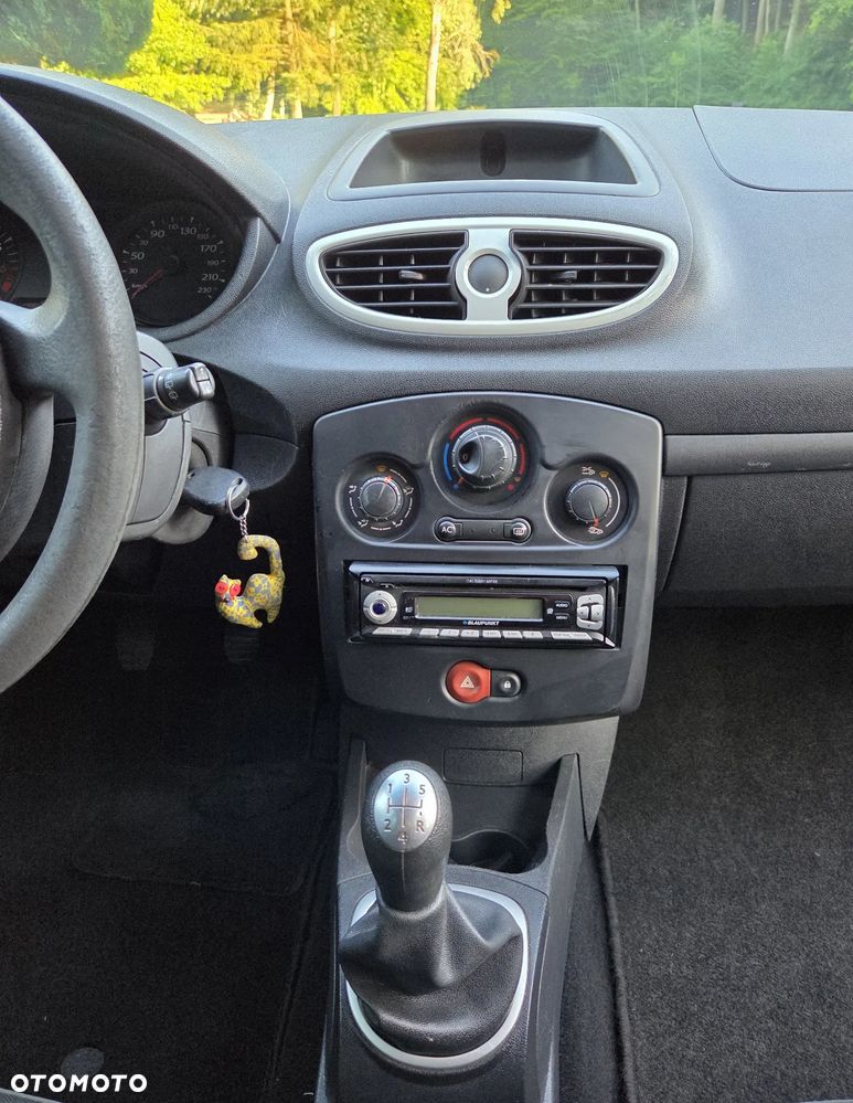Renault Clio 1.2 16V Alize - 13