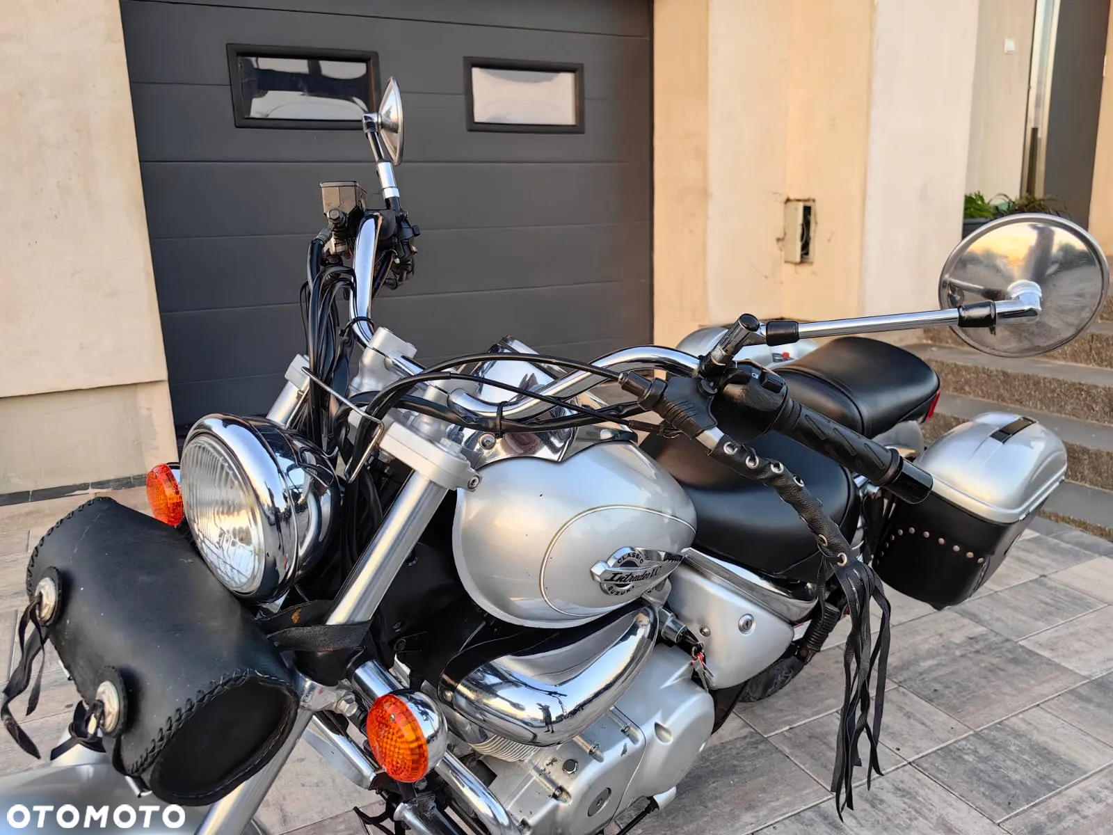 Suzuki Intruder - 9