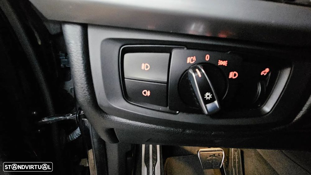 BMW X6 40 d xDrive Pack M - 12