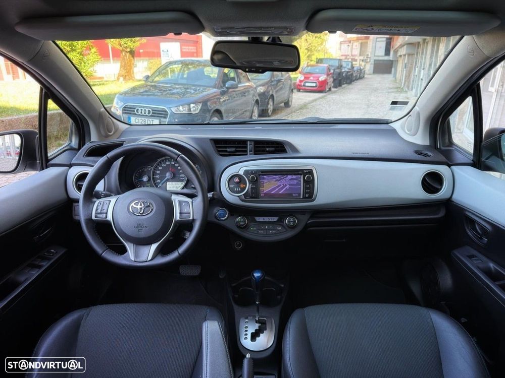 Toyota Yaris 1.5 HSD Comfort +P.Style+Navi - 20
