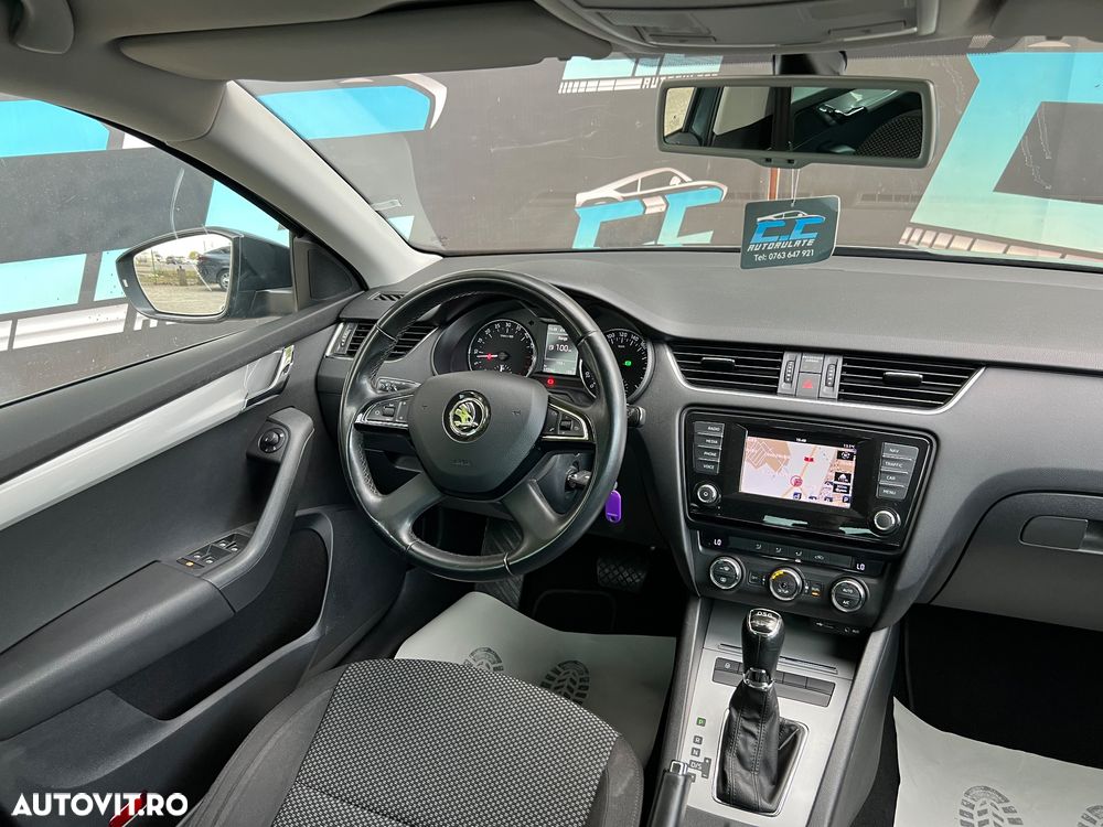 Skoda Octavia 2.0 TDI (Green tec) DSG Style - 8